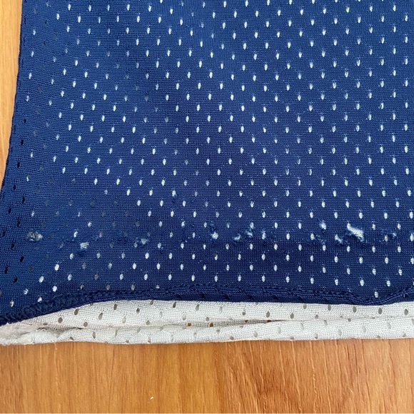 Vintage Nike Men’s Swoosh Logo Reversible Distressed Basketball Jersey Size XL - Picture 8 of 11